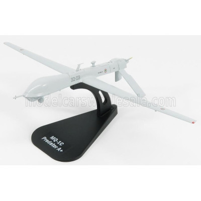 ITALERI GENERAL ATOMICS MQ-1C PREDATOR RICOGNIZIONE ED ATTACCO AIRPLANE WITHOUT THE PILOT 1995 - AEREONATICA MILITARE ITALIANA -
