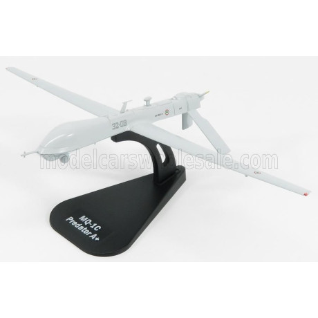 ITALERI GENERAL ATOMICS MQ-1C PREDATOR RICOGNIZIONE ED ATTACCO AIRPLANE WITHOUT THE PILOT 1995 - AEREONATICA MILITARE ITALIANA -