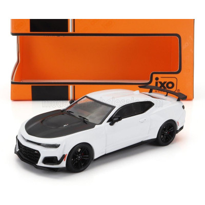 IXO MODELS CHEVROLET CAMARO ZL1 1LE COUPE 2019 - WHITE BLACK 1/43