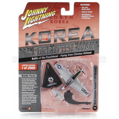 JOHNNY LIGHTNING NORTH AMERICAN F51D MUSTANG MILITARY AIRPLANE 1945 - SILVER BLACK 1/100