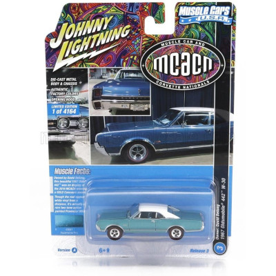 JOHNNY LIGHTNING OLDSMOBILE 442 W-30 COUPE 1967 - BLUE GREEN MET WHITE 1/64