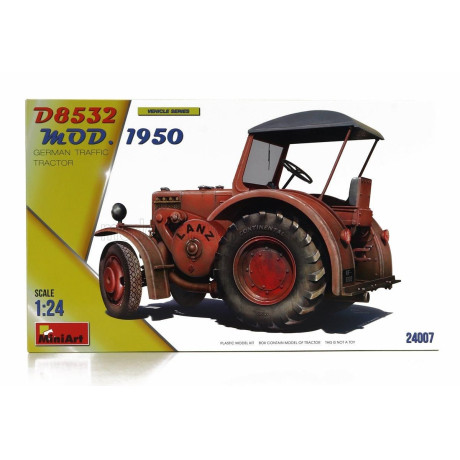 MINIART LANZ BULLDOG D8532 GERMAN TRAFFIC TRACTOR 1950 1/24