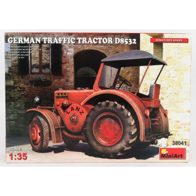 MINIART LANZ BULLDOG D8532 TRACTOR 1942 1/35