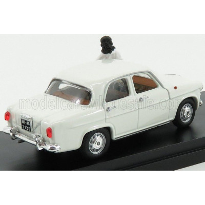 RIO MODELS ALFA ROMEO GIULIETTA CONCORSO MISS ITALIA 1955 WITH FIGURE - WHITE 1/43