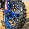 Tuning alkatrész a Losi Promoto-MX RC modellekhez: Pro-Line Pro-Spec alumínium Pro-Line első kerékagy, kék eloxált és 6061-es alumíniumból készült. Hű a motocross ihlette megjelenéshez. Csere Pro-Spec alumínium kerékagy.