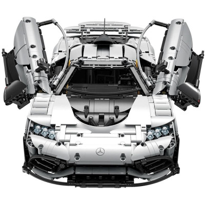 AMG One - stavebnice z kostek