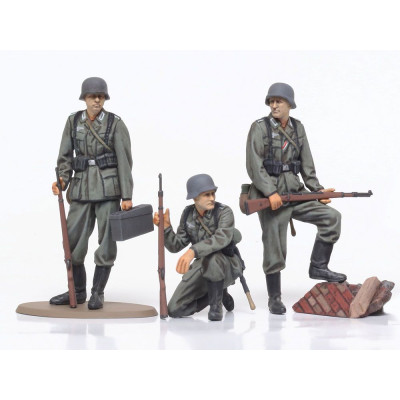 Tamiya 32602 WWII Wehrmacht Infantry Set 1/48