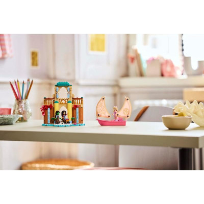 LEGO Wicked - Glinda, Elphaba a Nessarose na Shiz univerzitě