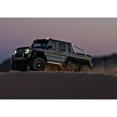 Traxxas TRX-6 Mercedes G 63 6x6 1:10 RTR stříbrný