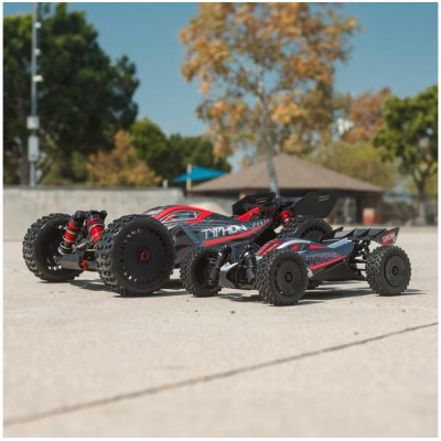 Arrma Typhon Grom 223S BLX 1:18 4WD RTR Basic stříbrná