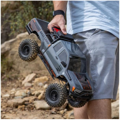 Axial SCX10 III Base Camp 4WD 1:10 RTR bílý