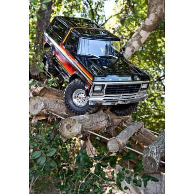 Traxxas TRX-4 Ford Bronco 1979 1:10 RTR červené