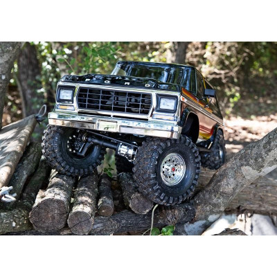 Traxxas TRX-4 Ford Bronco 1979 1:10 RTR červené