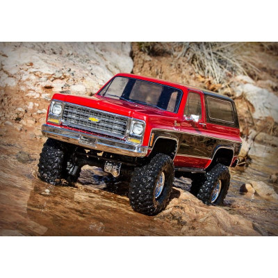 Traxxas TRX-4 Chevrolet K5 Blazer 1979 1:10 RTR červená