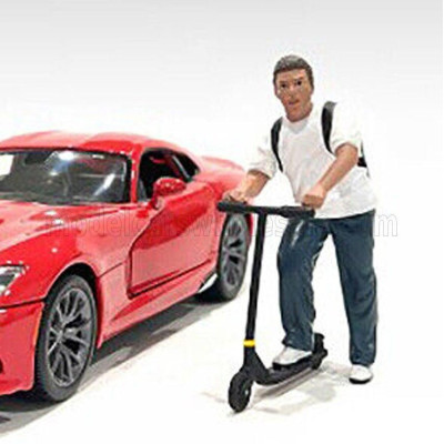 AMERICAN DIORAMA FIGURES MAN FIGURE 24 SERIES 2 - N 1 - WHITE BLUE 1/24