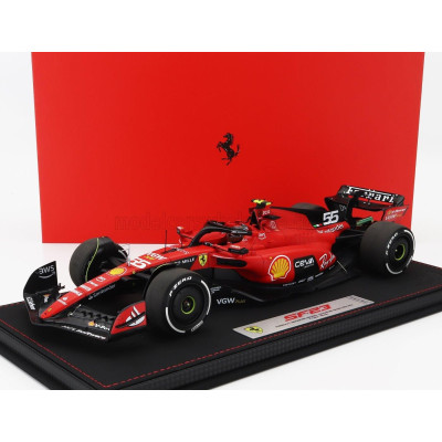 BBR MODELS FERRARI F1  SF-23 TEAM SCUDERIA FERRARI N 55 WINNER SINGAPORE GP 2023 CARLOS SAINZ - CON VETRINA - WITH SHOWCASE - RE