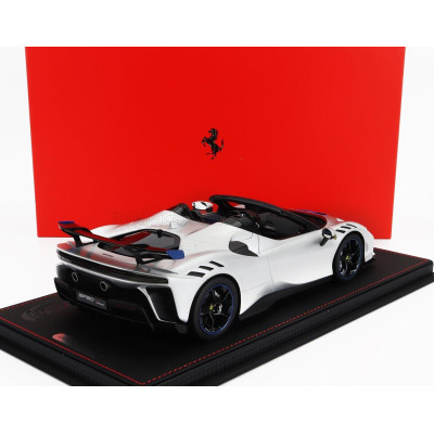 BBR MODELS FERRARI SF90 XX STRADALE SPIDER 2024 - CON VETRINA - WITH SHOWCASE - ARGENTO NURBURGRING - SILVER BLUE 1/18