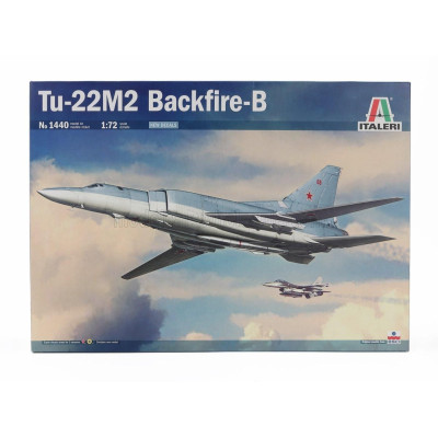 ITALERI TUPOLEV TU-22M2 BACKFIRE-B MILITARY AIRPLANE 1975 1/72