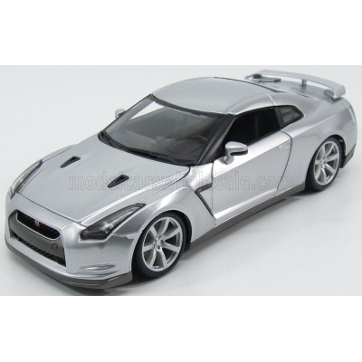 IXO MODELS NISSAN GT-R (R35) COUPE 2009 - SILVER 1/8