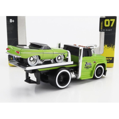 MAISTO CHEVROLET C-60 FLATBED CAR TRANSPORTER 1966 WITH CHEVROLET EL CAMINO PICK-UP CUSTOM 1959 - LIGHT GREEN MET 1/64