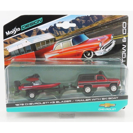 MAISTO CHEVROLET BLAZER K5 1979 WITH SKI BOAT AND TRAILER - RED MET 1/64
