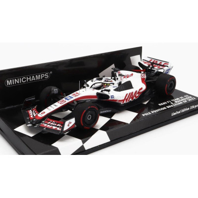 MINICHAMPS HAAS F1  VF-22 TEAM HAAS N 20 POLE POSITION BRAZILIAN GP 2022 KEVIN MAGNUSSEN - WHITE BLACK RED 1/43