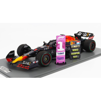 SPARK MODEL RED BULL F1  RB18 TEAM ORACLE RED BULL RACING N 1 WORLD CHAMPION WINNER JAPAN GP WITH PIT BOARD 2022 MAX VERSTAPPEN