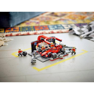 LEGO City - Zastávka v boxech F1® a personál s vozem Ferrari