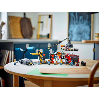 LEGO City - Vrakoviště s auty