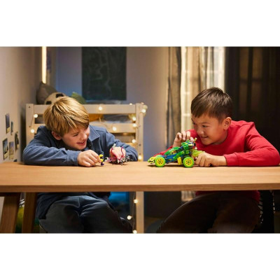 LEGO DREAMZzz - Mateo a akční závodní auto Z-Flek