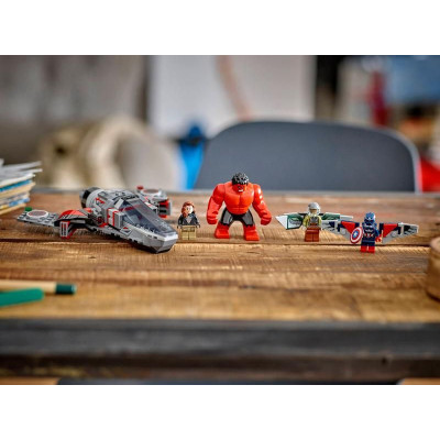 LEGO Marvel - Souboj: Kapitán Amerika vs. Red Hulk