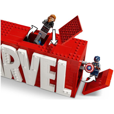 LEGO Marvel - Logo MARVEL a minifigurky