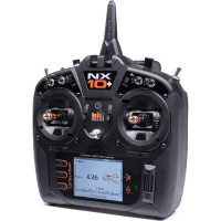 10 csatornás Spektrum NX10+ DSMX adó 20 csatornával . Színes háttérvilágítású kijelző, Li-ion akkumulátor, Smart Technology kompatibilitás, USB port, WiFi csatlakozási lehetőség regisztrációhoz és frissítéshez. Hall-érzékelőkkel ellátott keresztvezérlők. Új beállítási funkciók és felhasználói hangbejelentések.