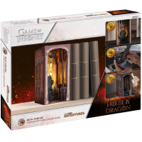 Makettkészlet a Trónok harcából. Méret: 11x18x23 cm. A csomag tartalma: 80 darab összeszerelendő alkatrész.