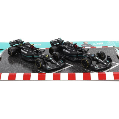 BURAGO MERCEDES GP SET F1 2X W14 TEAM MERCEDES-AMG PETRONAS FORMULA ONE N 44 SEASON 2023 LEWIS HAMILTON + N 63 SEASON 2023 GEORG
