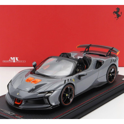 MR MODELS FERRARI SF90 XX STRADALE SPIDER 2024 - CON VETRINA - WITH SHOWCASE - GRIGIO NARDO - GREY ORANGE BLACK 1/18