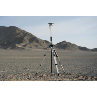 D-RTK 3 Survey Pole and Tripod Kit
