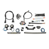 Traxxas LED világítás szett Funco RC autómodellhez. Első LED-es fénysáv, hátsó multifunkcionális LED-sáv, oldalsó LED-es reflektorok és tápegység modul a VXL-8S vezérlőhöz való csatlakoztatáshoz, szerelési tartozékok. Az intelligens vezérlés lehetővé teszi a lámpák beállítását a Traxxas Link alkalmazáson keresztül.