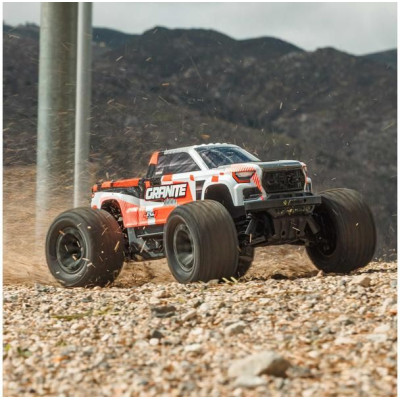 Arrma Granite Mega 665 1:10 4WD RTR oranžová