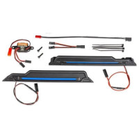 Traxxas LED háttérvilágítás kék színben Traxxas Funco-hoz, amely kiegészíti az RC modell lenyűgöző megjelenését. A Nerf oldalsó küszöblécekbe integrált színes LED-világítás stílusosan megvilágítja a modell alatti utat. A csomag tartalmaz egy 3V-os tápegységet és szerelési tartozékokat.