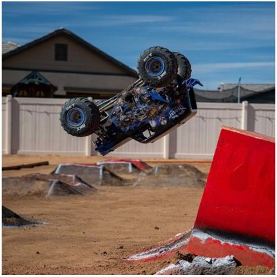 Losi LMT Monster Truck 2.0 1:8 4WD RTR Grave Digger