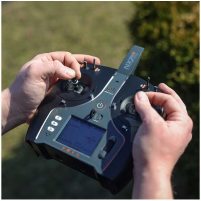 Spektrum NX7e+ DSMX 14 kanálů Black Edition