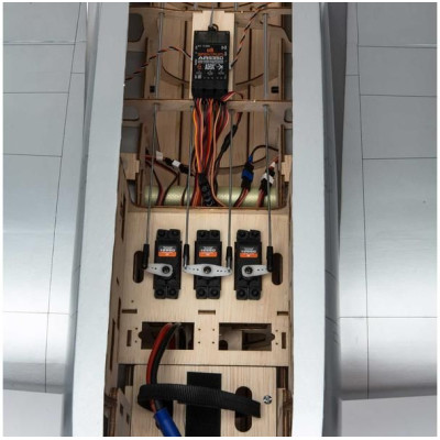 Hangar 9 P-47D Thunderbolt 1.7m 20cc ARF