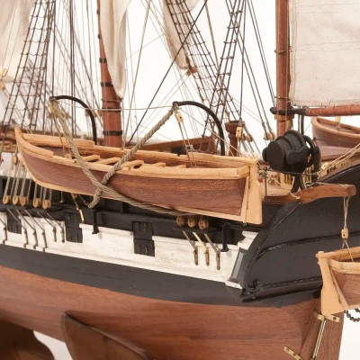 HMS Beagle 1:60