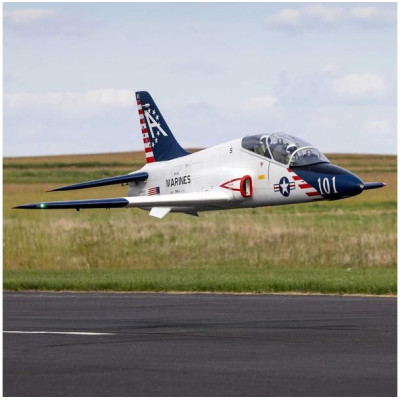 Hangar 9 Hawk/T-45 140-160N ARF + zatahovací podvozek