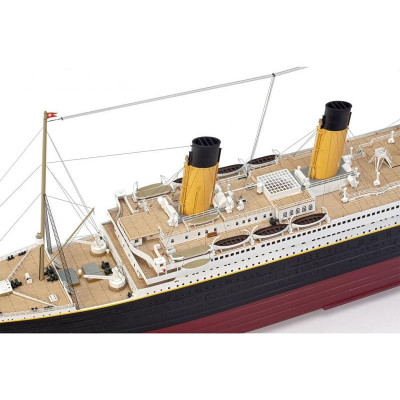 AMATI R.M.S. Titanic 1:250 kit (verze 2025)