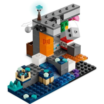 LEGO Minecraft - Setkání se Strážcem