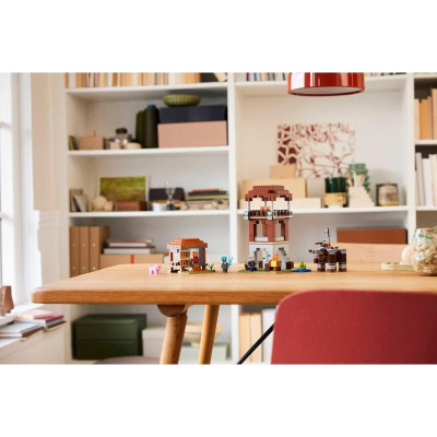 LEGO Minecraft - Základna plenitelů a Ničitel