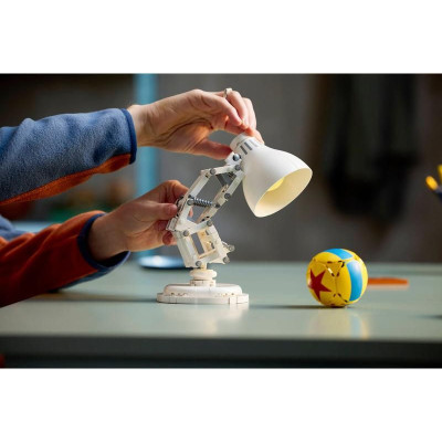 LEGO Ideas - Disney Pixar Luxo Jr.