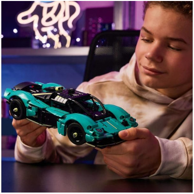 LEGO Technic - Aston Martin Valkyrie